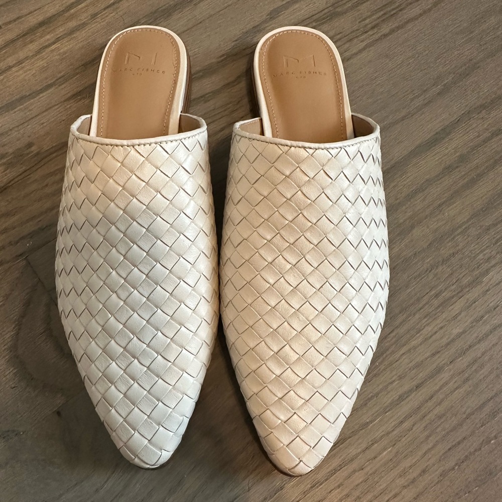 Size 7.5, Marc Fisher Ltd, white slide mules